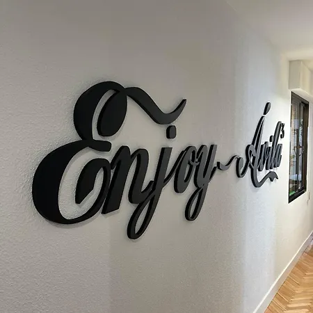 Enjoy 3-palacio De Aguila Apartman