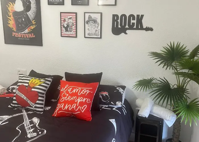 Enjoy 3-palacio De Aguila